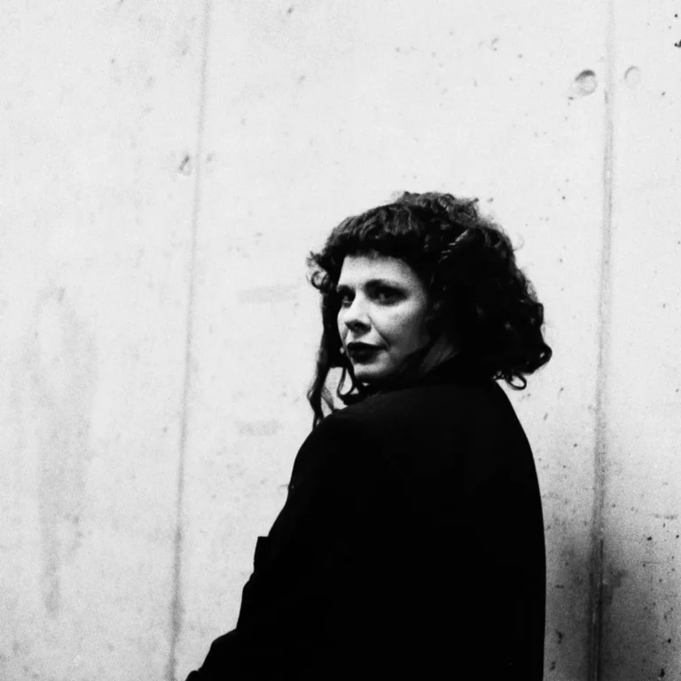 Sharon KOVACS